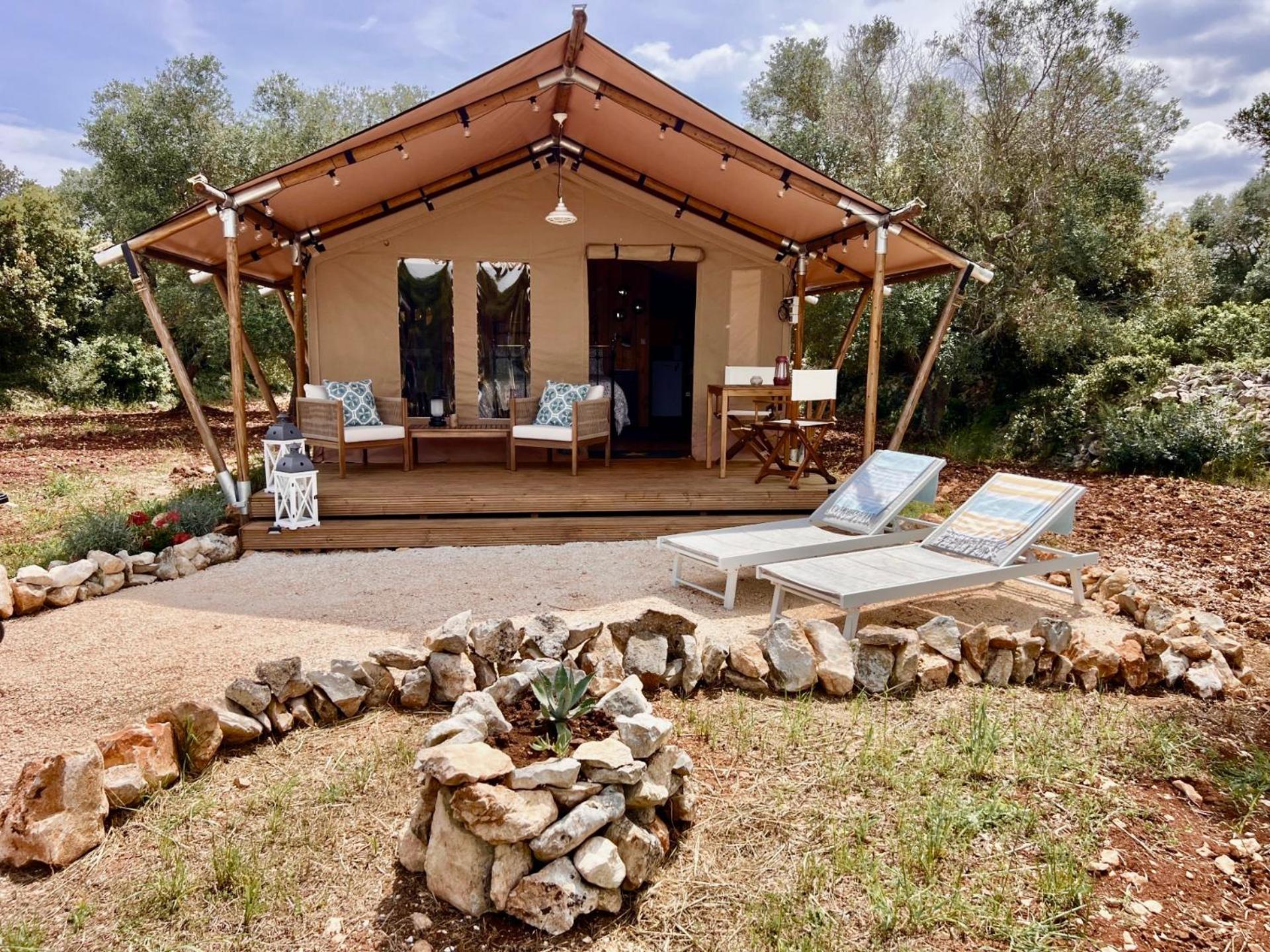 Domus Olea Glamping Hotel Челие Месапика Екстериор снимка