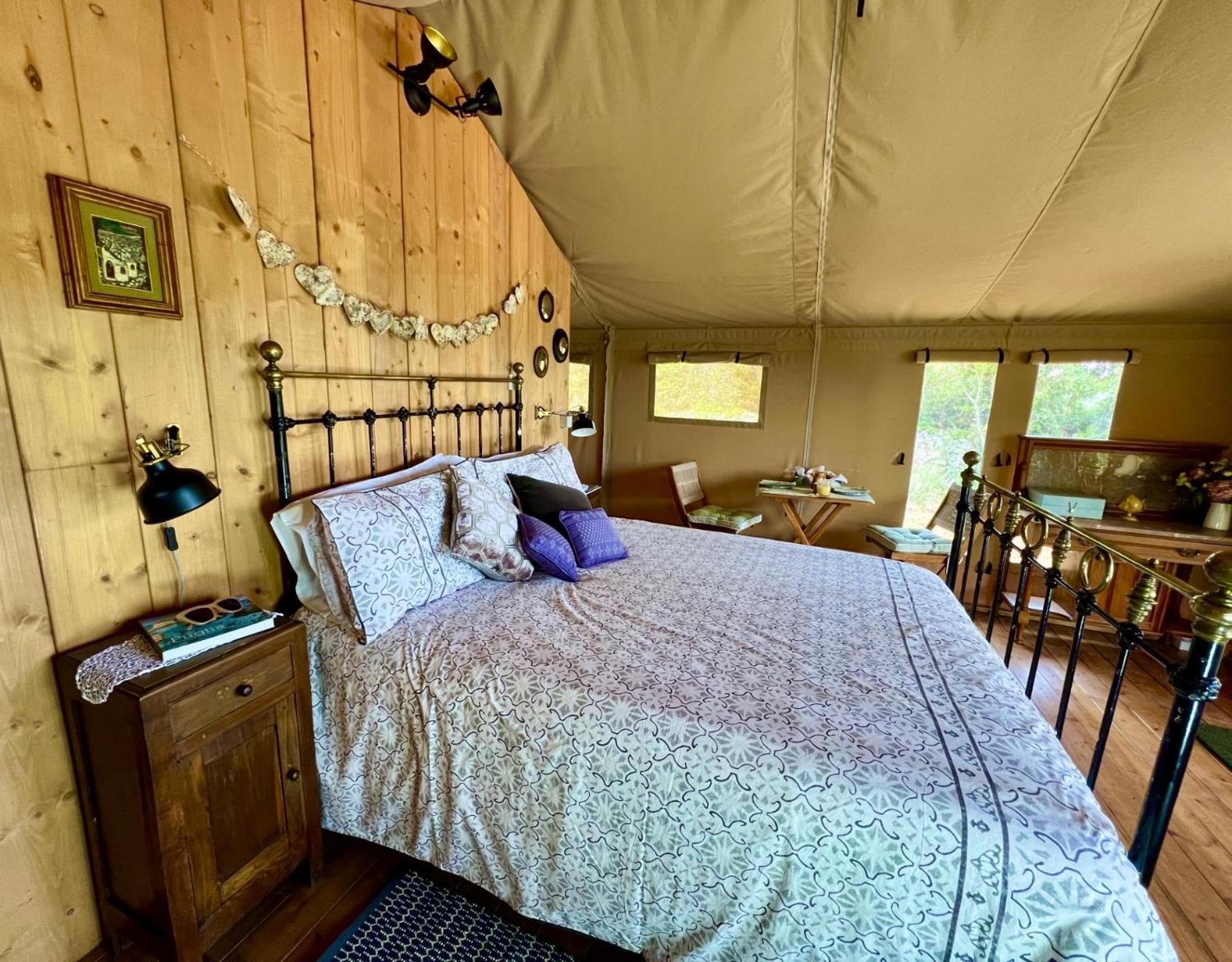 Domus Olea Glamping Hotel Челие Месапика Екстериор снимка